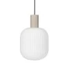 Broste Copenhagen Lolly Hanglamp Zand - Ø27XH42cm -Klassieke Verlichtingswinkel broste copenhagen lolly hanglamp zand 27xh42cm