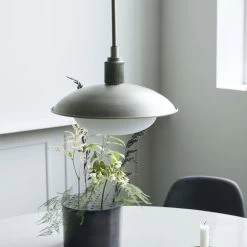 House Doctor Boston Hanglamp - Gunmetal Ø32cm -Klassieke Verlichtingswinkel house doctor boston hanglamp gunmetal 32cm 2