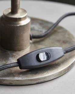 House Doctor Boston Tafellamp Antiekbruin - 203661721 15 House Doctor Boston Tafellamp Antiekbruin - 203661721 -Klassieke Verlichtingswinkel house doctor boston tafellamp antiekbruin 20366172 5