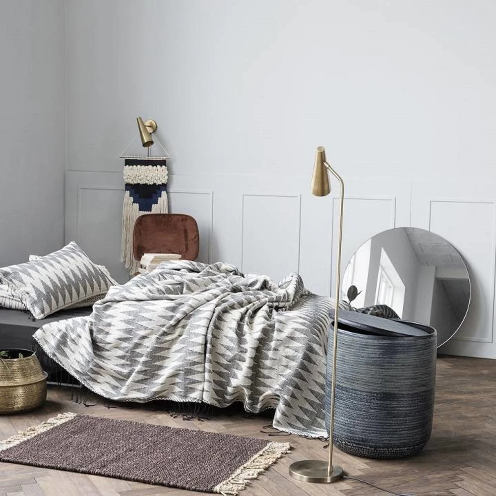 House Doctor Precise Vloerlamp Messing 4 House Doctor Precise Vloerlamp Messing - Afbeelding 2