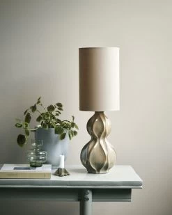 House Doctor Woma Tafellamp Zand - 262320050 -Klassieke Verlichtingswinkel house doctor woma tafellamp zand 262320050 2