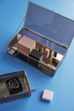 Hubsch Glazen Display Kistjes Metaal Messing- Set Van 2 Stuks -Klassieke Verlichtingswinkel hubsch glazen display kistjes metaal messing set v 2