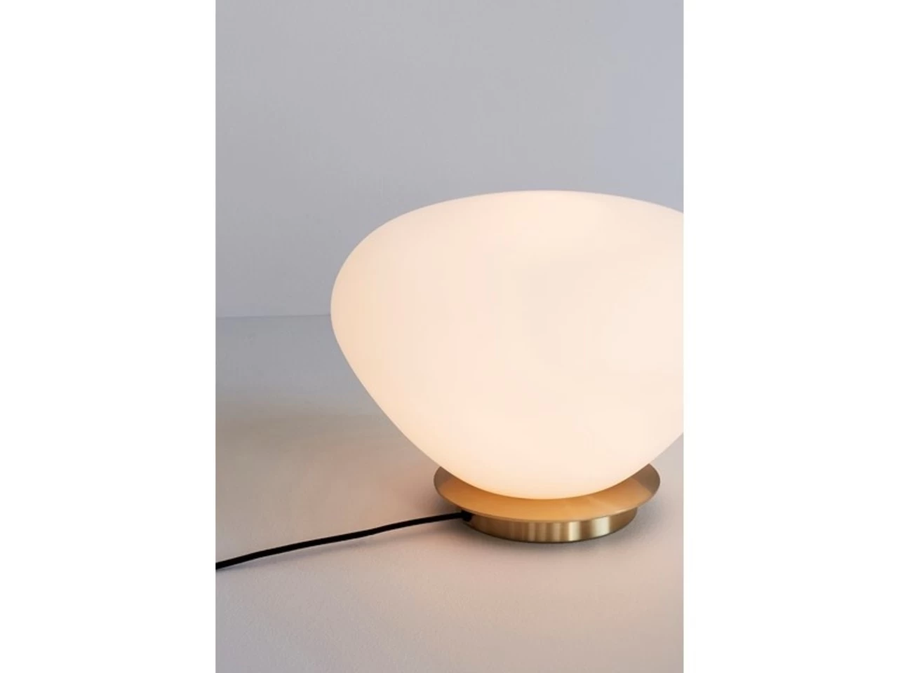 Hubsch Tafellamp Glas/metaal - Messing/wit 4 Hubsch Tafellamp Glas/metaal - Messing/wit - Afbeelding 2