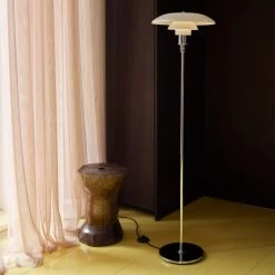 Louis Poulsen PH 3½-2½ Staande Lamp Chroom - 5744162199 8 Louis Poulsen PH 3½-2½ Staande Lamp Chroom - 5744162199 -Klassieke Verlichtingswinkel louis poulsen ph 3 2 staande lamp chroom 574416219 2