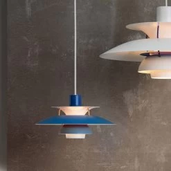 Louis Poulsen PH 5 Mini Hanglamp Hues Of Blue - 5741095120 13 Louis Poulsen PH 5 Mini Hanglamp Hues Of Blue - 5741095120 -Klassieke Verlichtingswinkel louis poulsen ph 5 mini hanglamp hues of blue 5741 4