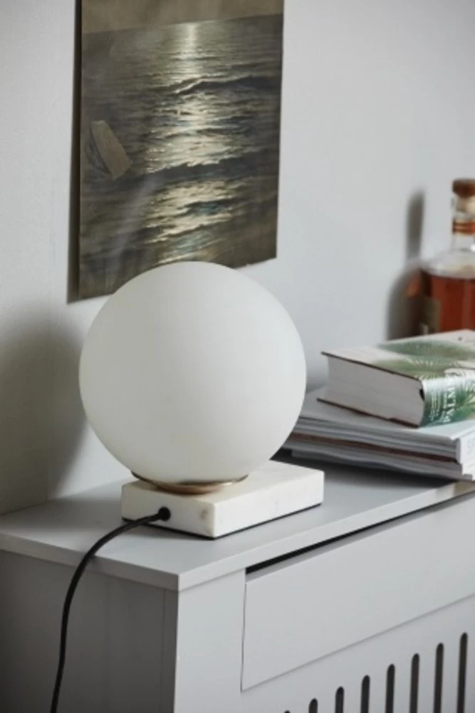 Nordal Enyo Tafellamp - Mat Wit Met Marmer 4 Nordal Enyo Tafellamp - Mat Wit Met Marmer - Afbeelding 2