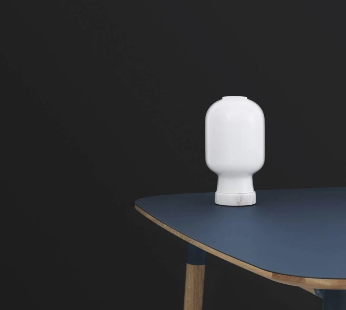 Normann Copenhagen AMP Tafellamp Wit 6 Normann Copenhagen AMP Tafellamp Wit - Afbeelding 4